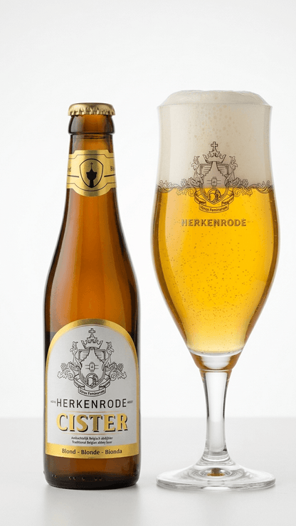 Flasche Herkenrode Cister 33 cl mit goldenem Etikett neben gefülltem Bierglas mit Schaumkrone.