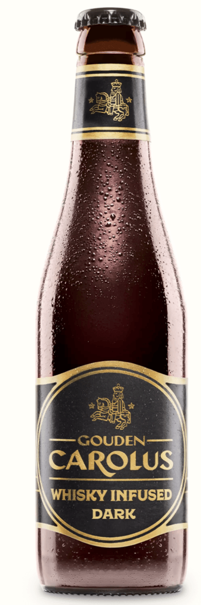 Braune Glasflasche Gouden Carolus Whisky Infused Dark mit schwarzem Etikett und goldener Schrift, 33 cl.