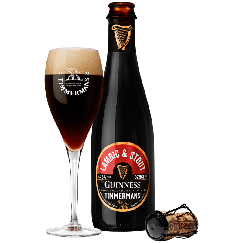 Flasche Timmermans Lambic Stout 37,5 cl mit schaumigem dunklem Bier im Glas und Korkverschluss.